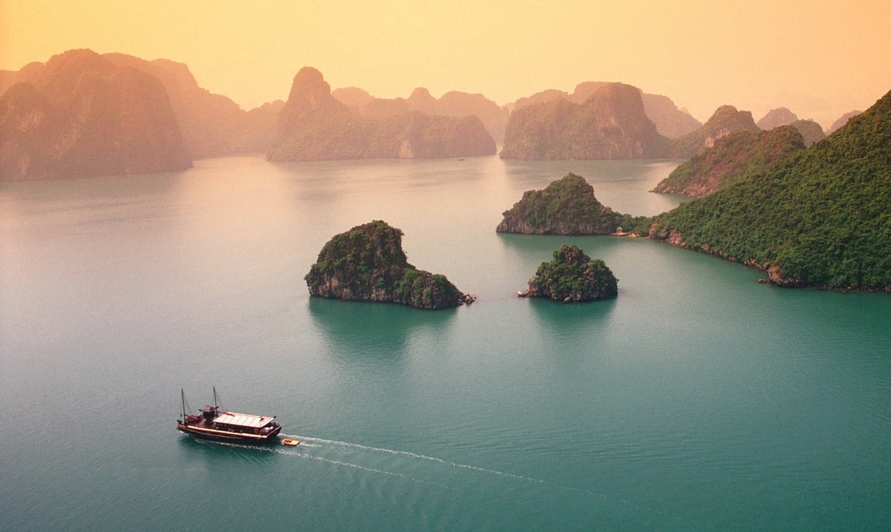 Ha Long Bay